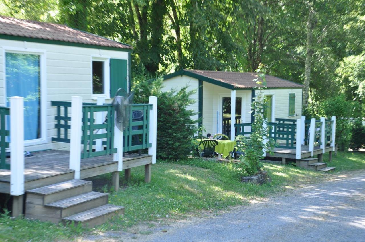 Les Chalets Du Moulin Du Chatain 4 Payzac  Kültér fotó